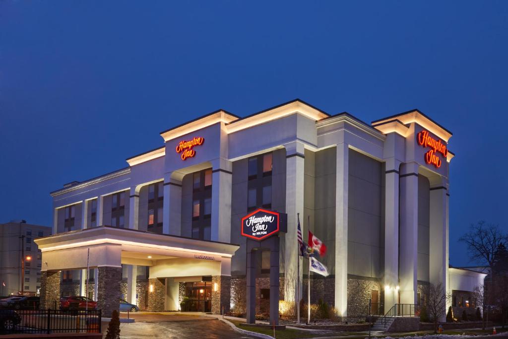 Hampton Inn Niagara Falls Main image 1